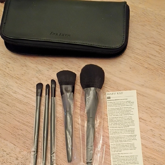 Other - Make Up Brush Kit